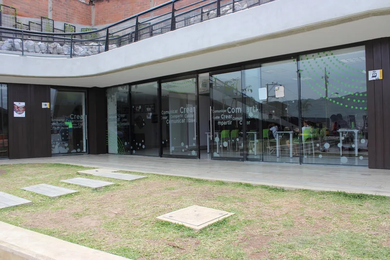 Ventanería a Medida 4 - Divimarcas Proyectos, arquitectura comercial a medida en Medellín e Itagüí